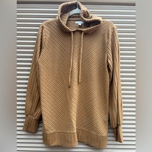 Nine West Woman’s Hooded Sweater size medium EUC color: Tan